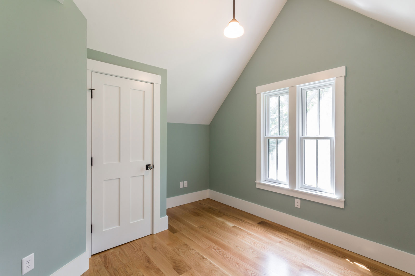 Color-Scheme-for-a-House-Interior-on-Marthas-Vineyard Bedroom 2