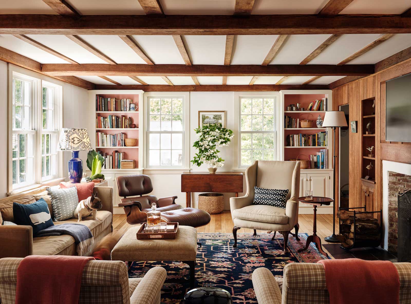 Casually-Styled-Living-Room